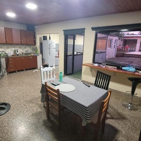 Habitacion Privada En Casa Particular Con Bano Y Espacios En Comun Compartidos- Precios Para 2 Personas 13000 Pesos Argentinos - 1 Persona 7500 Por Noche Concordia Eksteriør billede
